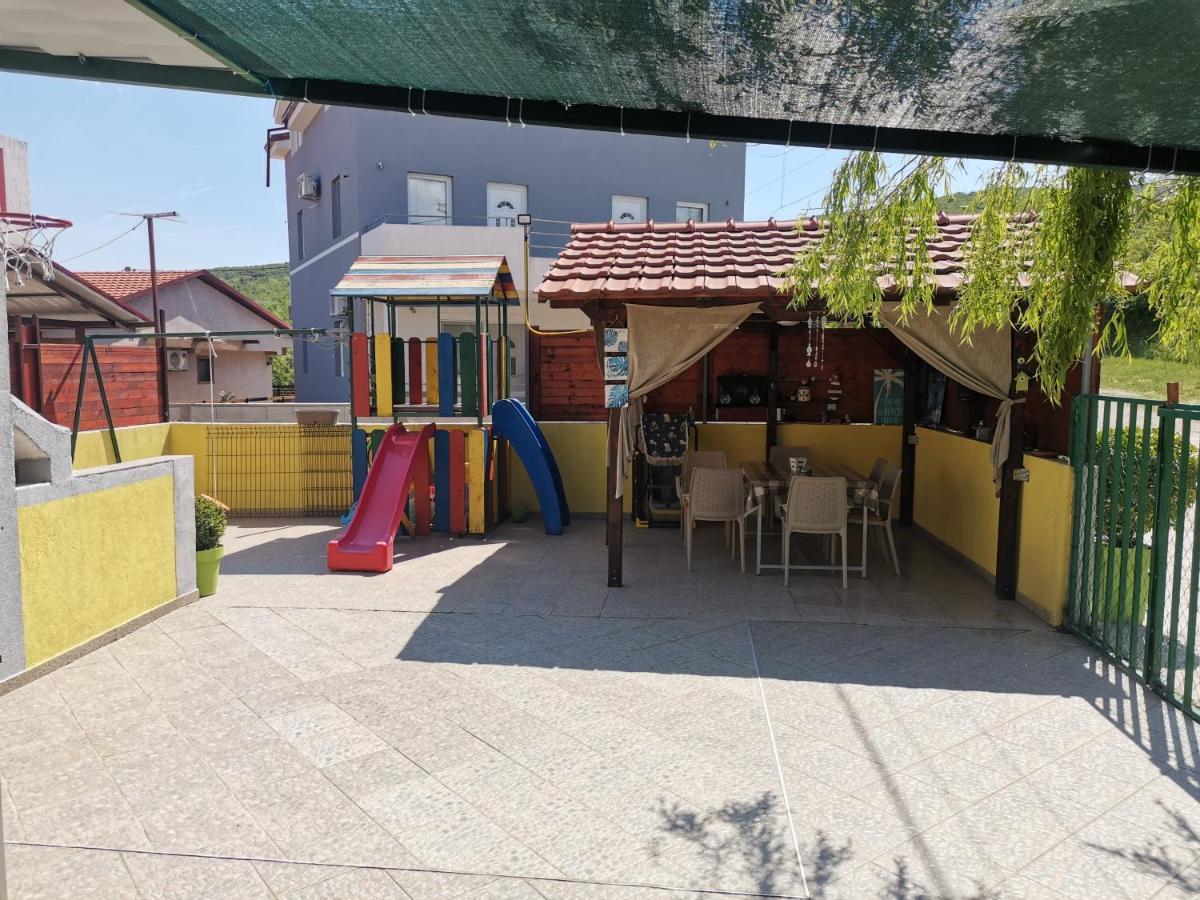 Apartments Maja Dojran エクステリア 写真