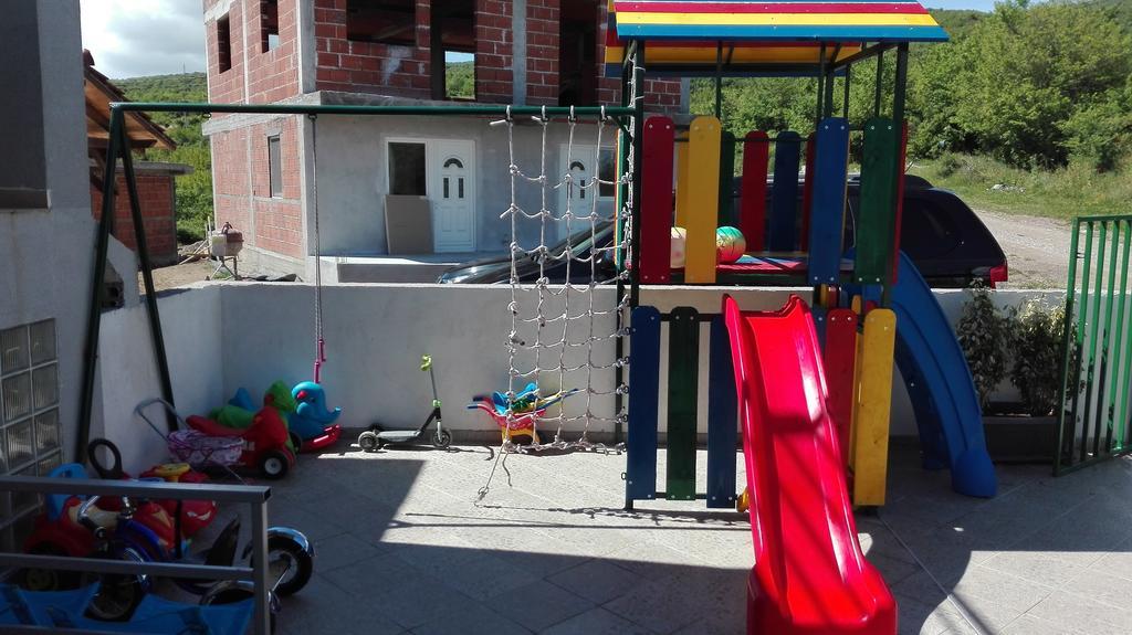 Apartments Maja Dojran エクステリア 写真